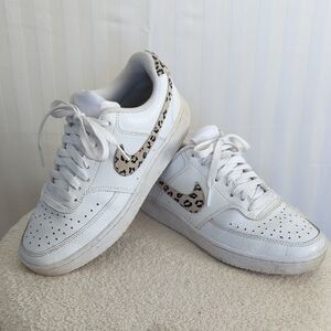 Women's Nike Low Court Leopard Print Swoosh White Leather Shoe Sz 7.5 DD9665-100